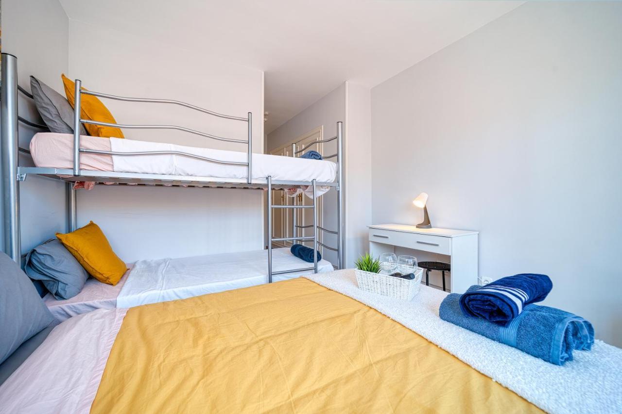 Guest house L Casa Cafe El Plantio Calle Segundo Anca 11 28023 Madrid